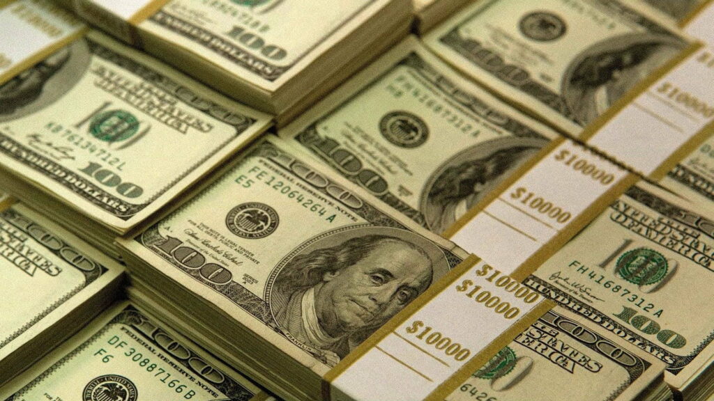 Riches in the Making: A Majestic Display of Hundred-Dollar Notes - HD Wallpaper