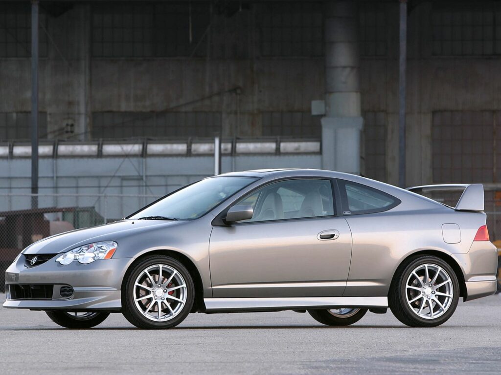 2003 Acura RSX Metallic Gray Wallpaper - Sleek Side View Design