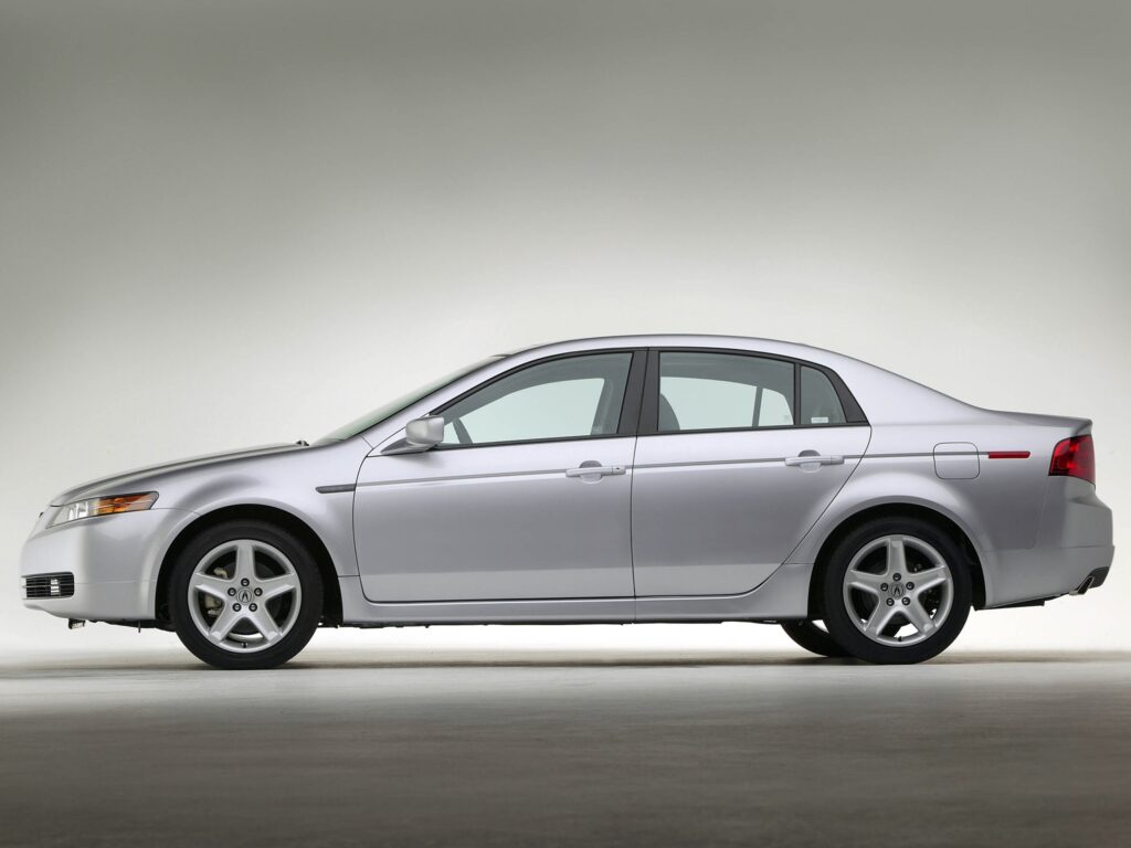 2004 Acura TL Silver Metallic Wallpaper – Sleek Side View Design