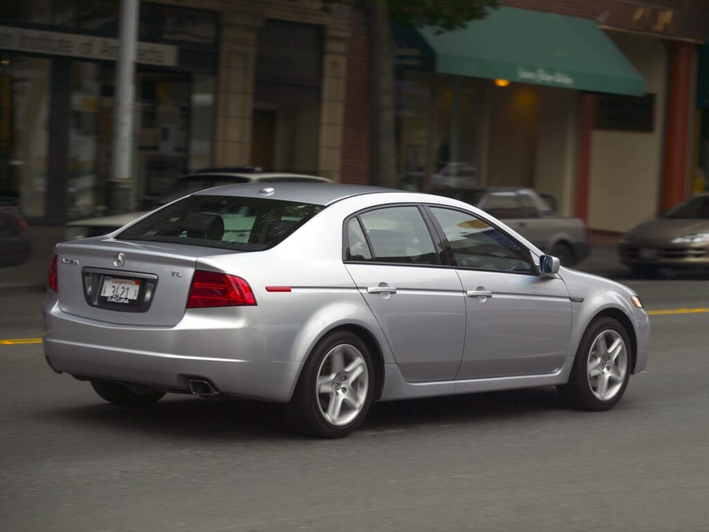 2004 Acura TL in Silver Metallic: Sleek City Street Wallpaper