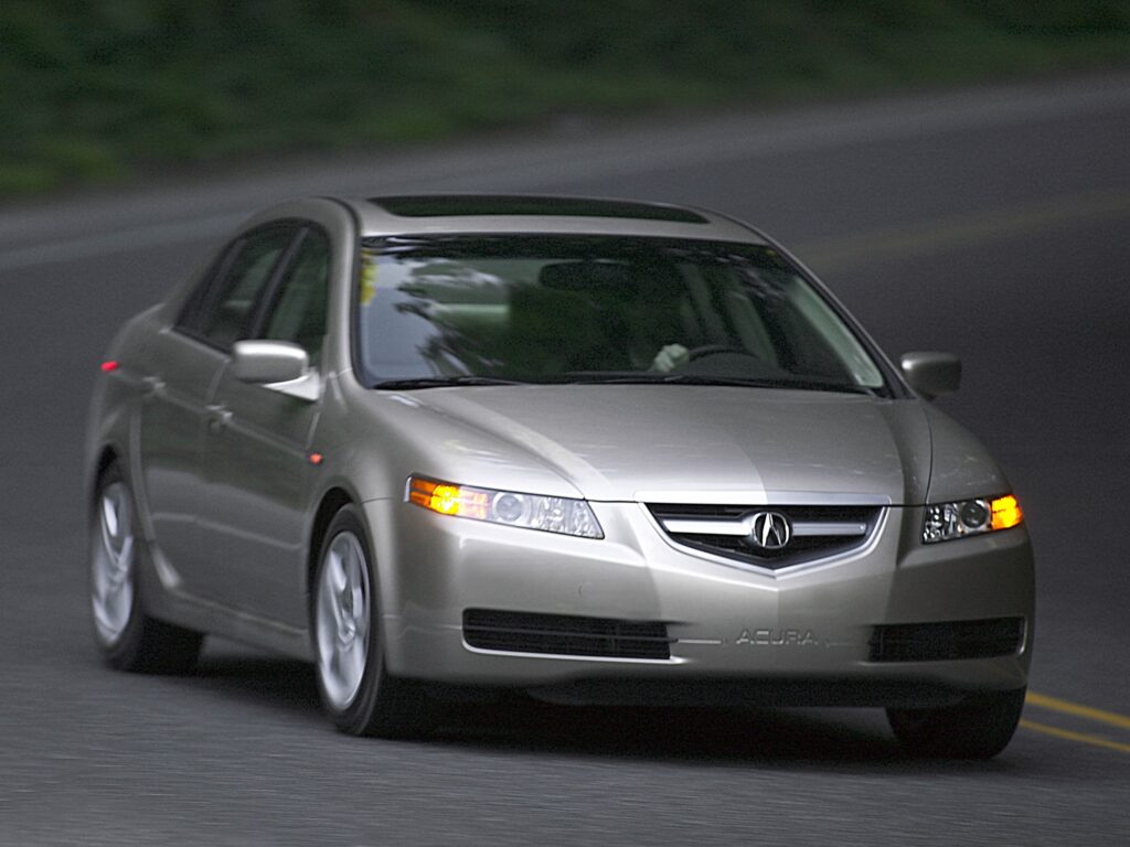 Stylish 2004 Acura TL Wallpaper - Silver Metallic Front View