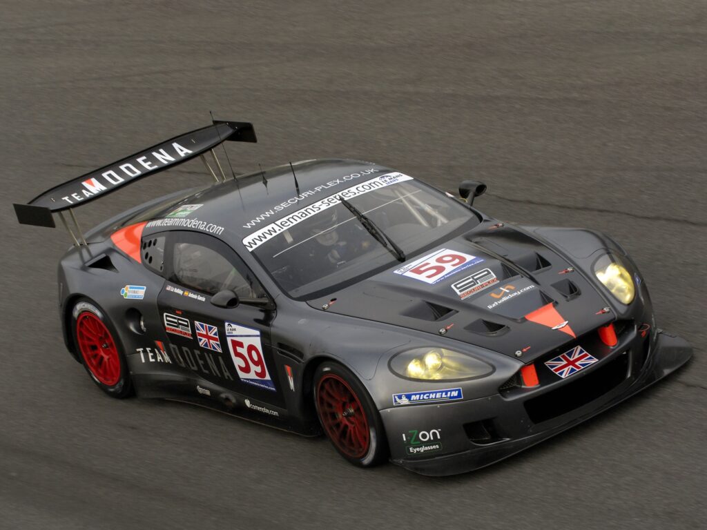 Aston Martin DBR9 2005 Wallpaper: Sleek Racing Car from Above