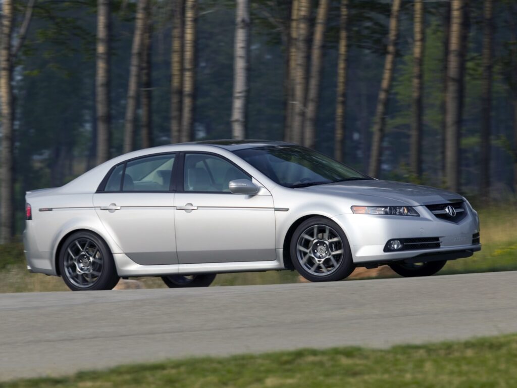 2007 Acura TL Silver Wallpaper: Stylish Car in Nature's Backdrop