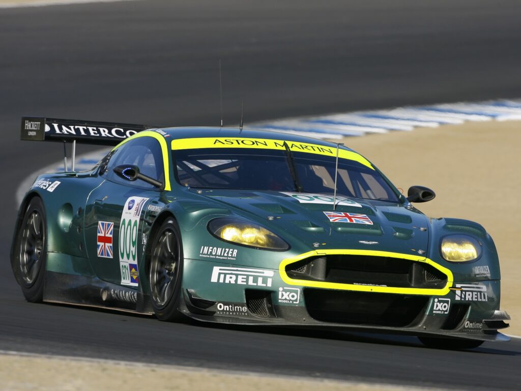 2007 Aston Martin DBR9: Stunning Green Racing Car Wallpaper