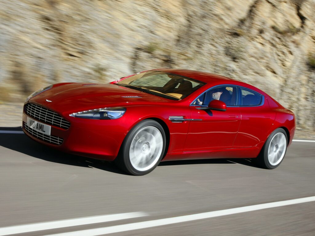 2009 Aston Martin Rapide Side View: Luxury Red Wallpaper