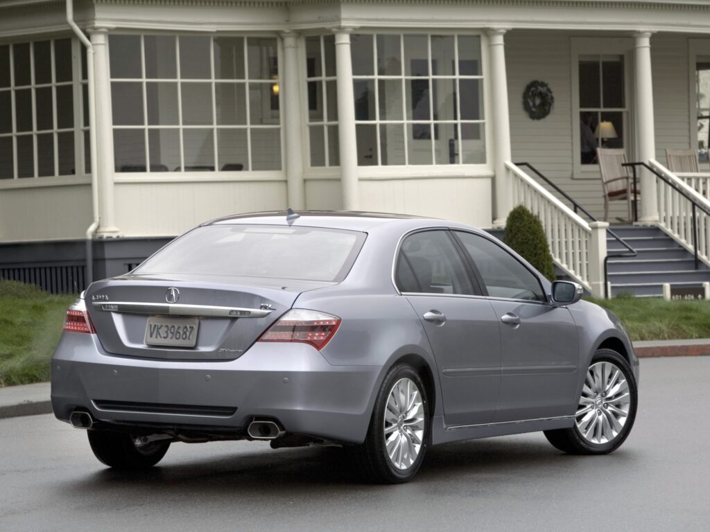 2010 Acura RL Gray Metallic: Stylish Rear View on Driveway Wallpaper