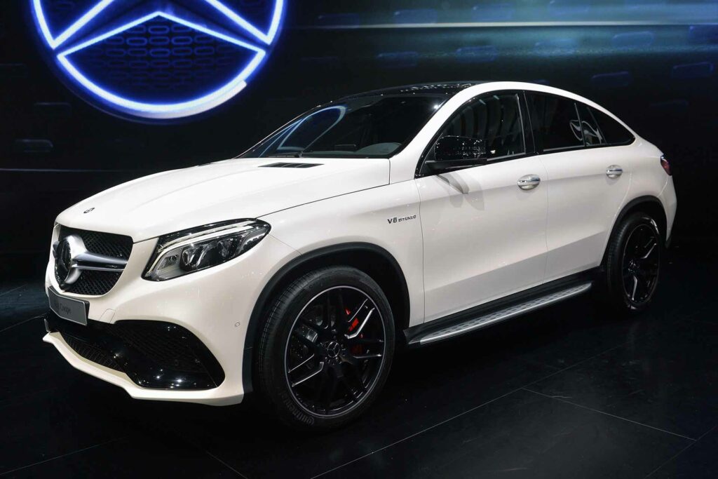 2016 Mercedes-Benz GLE Coupe Side View Wallpaper - Sleek & Luxurious