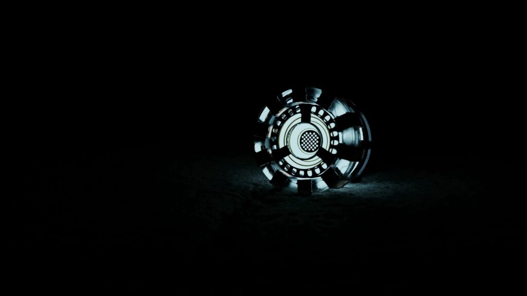 Futuristic Glowing Object Wallpaper – High-Contrast Design