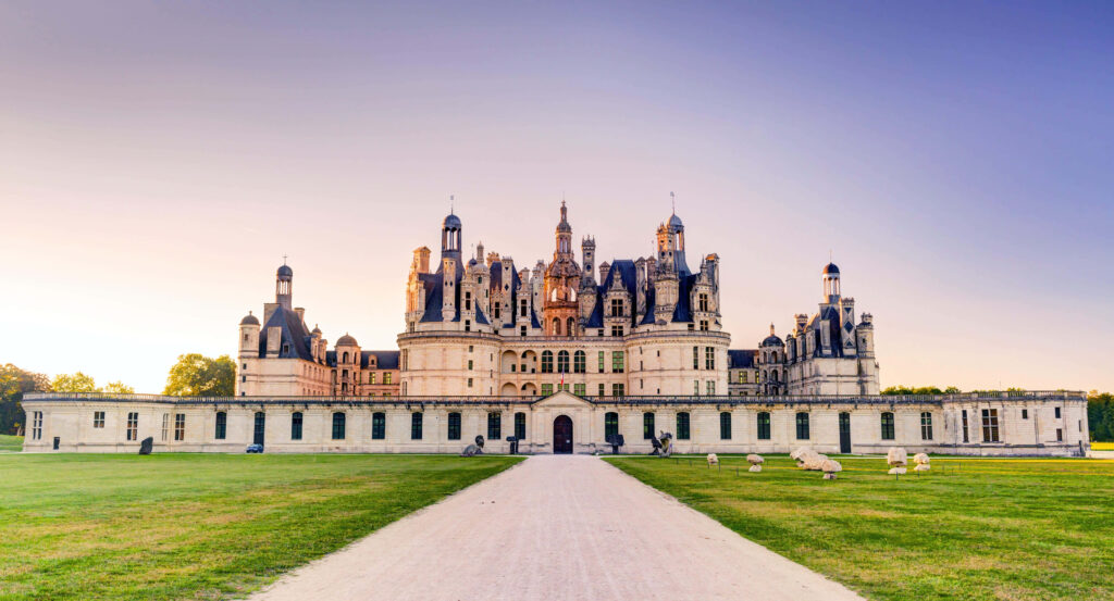 Enchanting Capture of Chateau De Chambord: Marvelous Impressions from the Loire Valley Wallpaper
