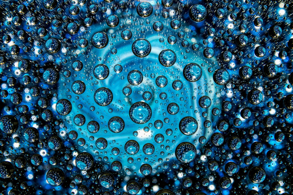Blue Bubbly Bliss: Mesmerizing Patterns and Circles in a 5K Wallpaper Background
