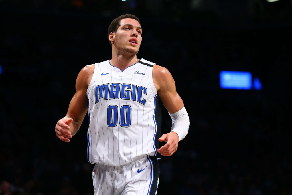 Aaron Gordon in Orlando Magic jersey focused during dynamic basketball game action wallpaper