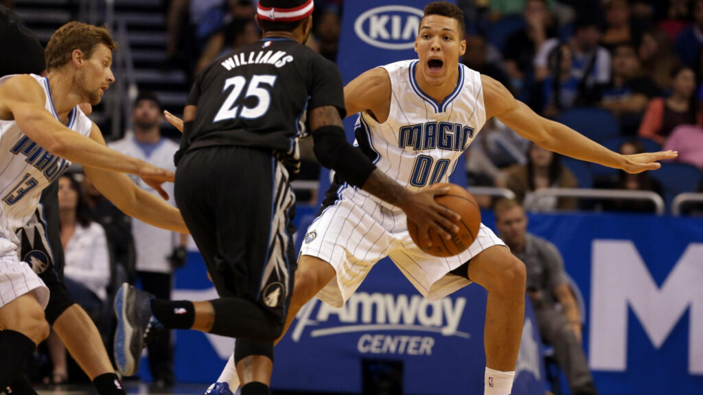 Aaron Gordon Orlando Magic NBA power forward intense defensive action athletic basketball game Wallpaper