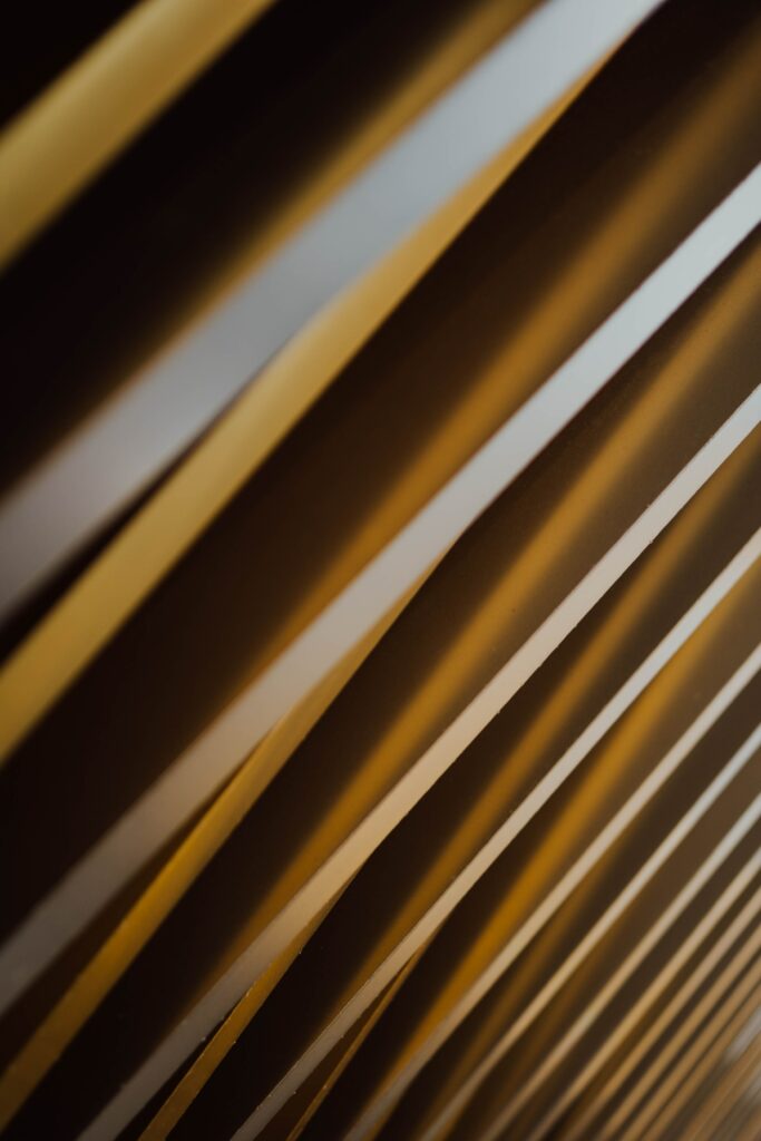 Abstract Brown Lines Wallpaper: Modern Design for Stunning Backgrounds