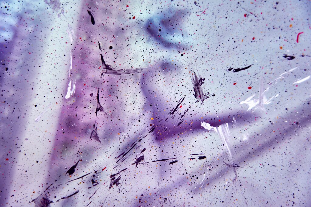 Colorful Abstract Wallpaper: Dynamic Paint Splatters & Gradient Background