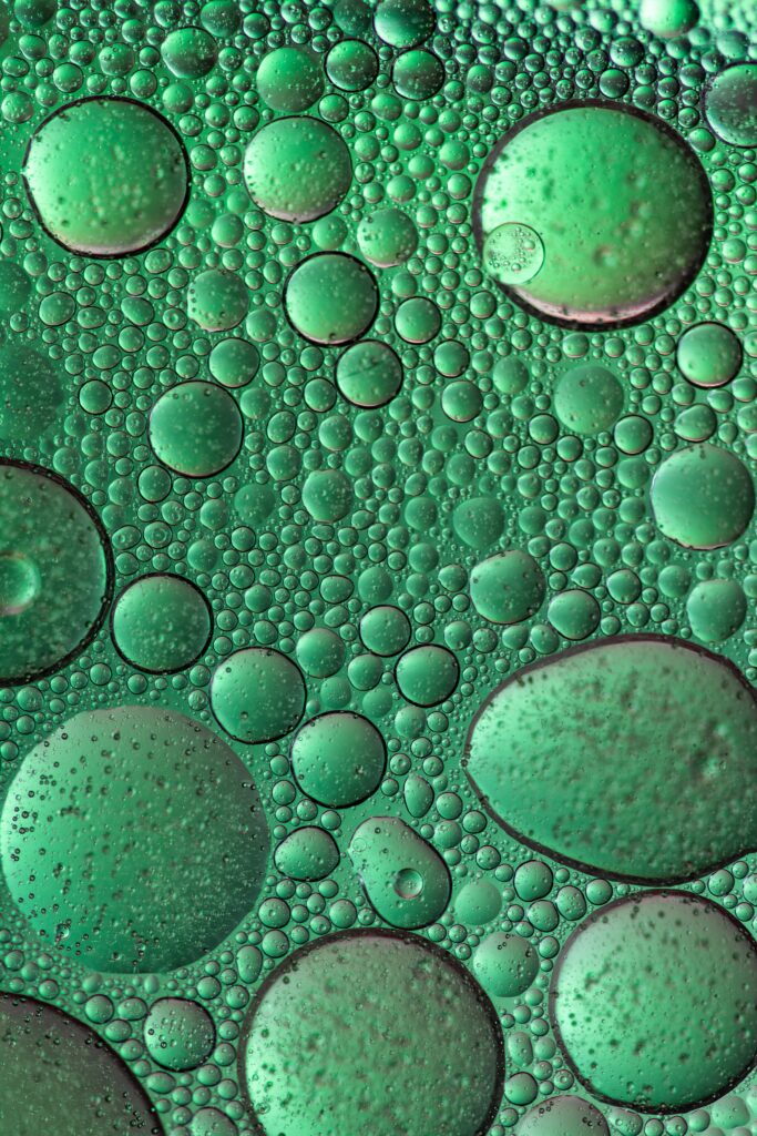 Dynamic Green Circles Wallpaper - Abstract Bubbles Background Design