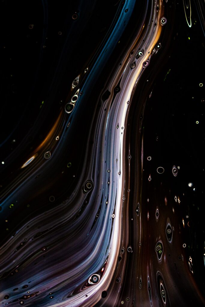 Dynamic Abstract Wallpaper with Fluid Patterns and Bubbles - High Res