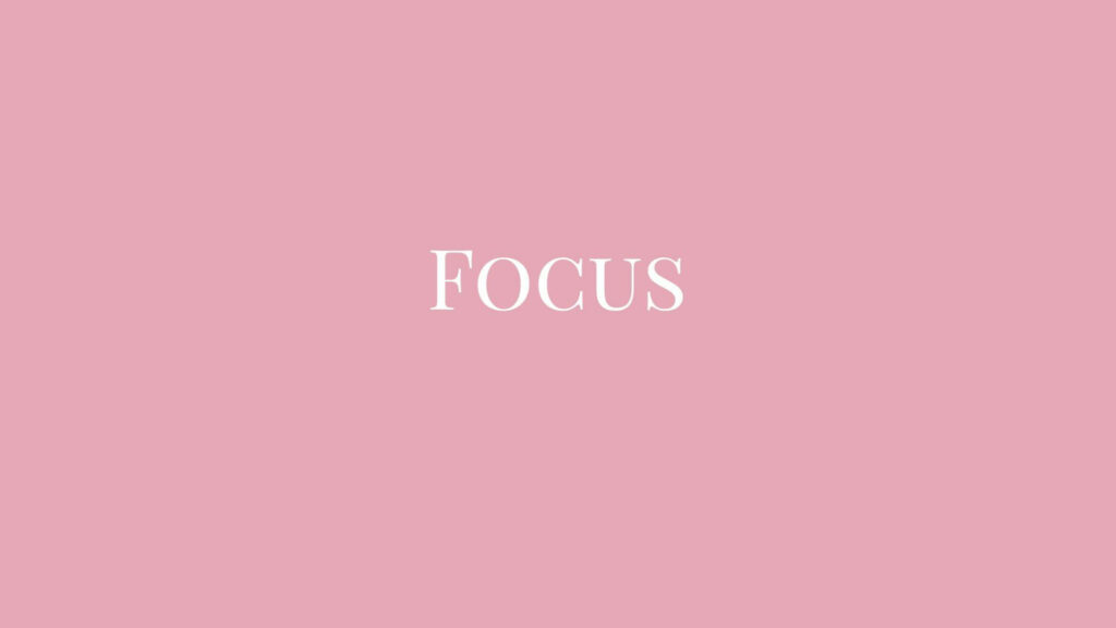 Focusing on Creativity: Captivating Aesthetics in Pastel Pink Wallpaper