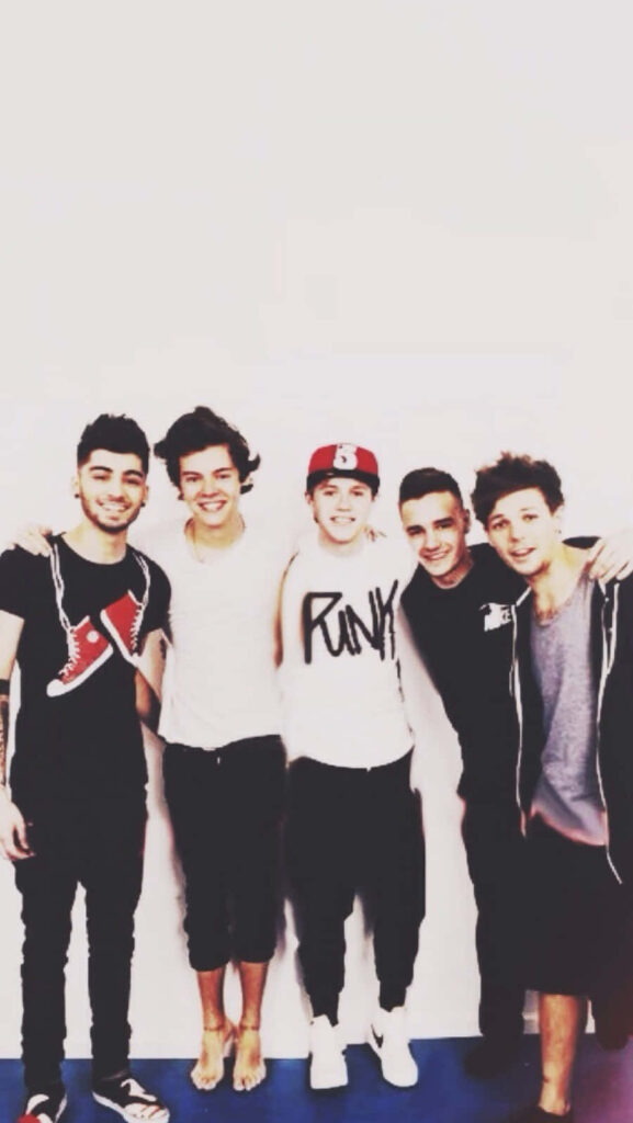 1 Direction: A Vibrant Snapshot of Pop Perfection – An Ideal iPhone Wallpaper