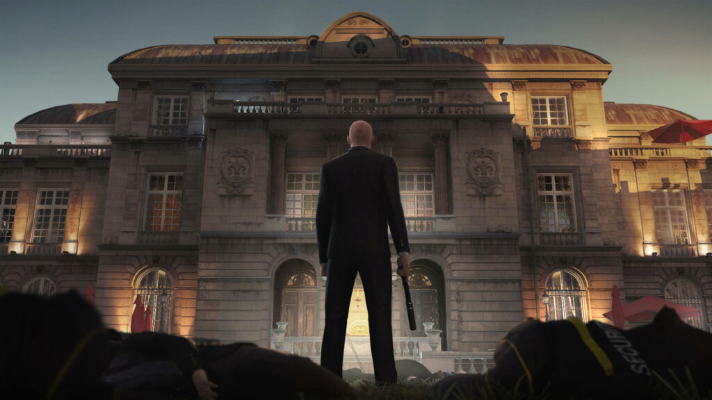 Silent Assassin: Agent 47 Dominates the Scene, Haunting the Grand Estate Wallpaper
