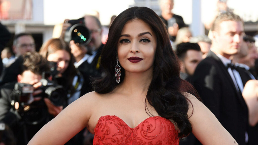 Aishwarya Rai in stunning red gown Cannes 2021 red carpet elegant glamorous celebrity wallpaper