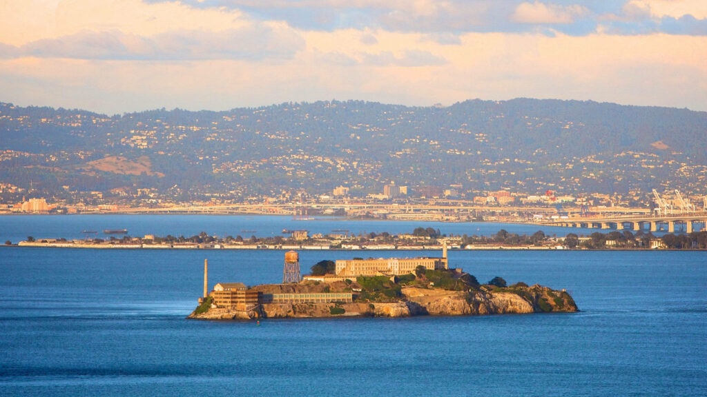 Serene Alcatraz Island View: Historic Wallpaper Background