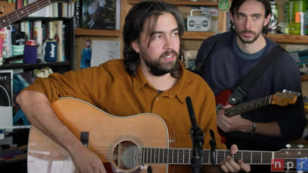 Alex G and band performing acoustic live session creating cozy creative music wallpaper background