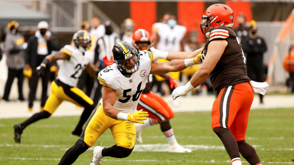 Alex Highsmith Steelers dominant defensive play versus Cleveland Browns intense NFL action wallpaper