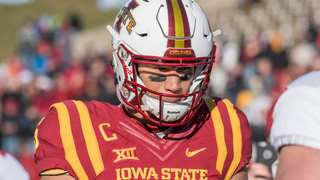Allen Lazard in Iowa State Cyclones football uniform focused ready on the field dynamic wallpaper