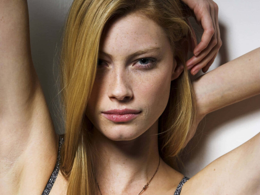 Alyssa Sutherland intimate close-up portrait highlighting natural beauty soft personal atmosphere Wallpaper