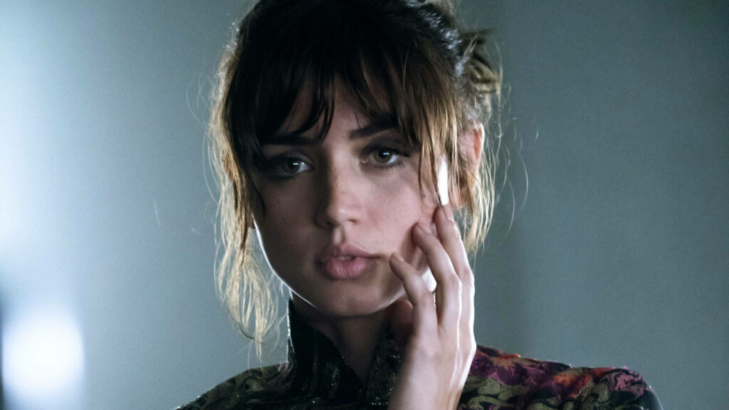 Ana de Armas close-up serious expression soft lighting wallpaper background face portrait