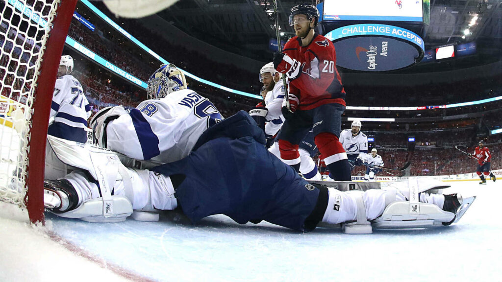 Andrei Vasilevskiy: Stunning Goaltending Wallpaper for Lightning Fans