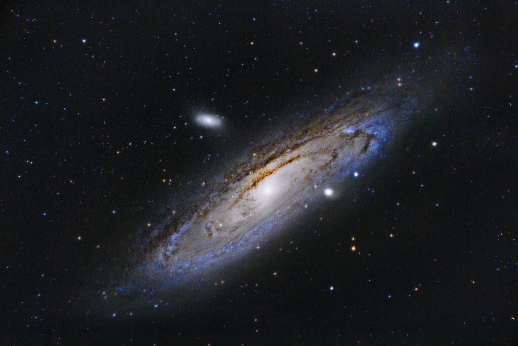 Stunning Andromeda Galaxy Wallpaper: Majestic Space Background