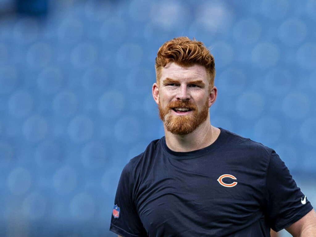 Andy Dalton Chicago Bears training session focused expression team workout gear wallpaper