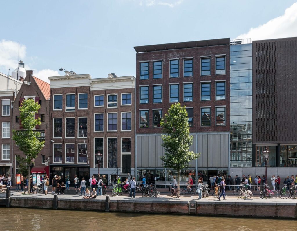 Anne Frank House Museum Wallpaper: Historic Amsterdam View