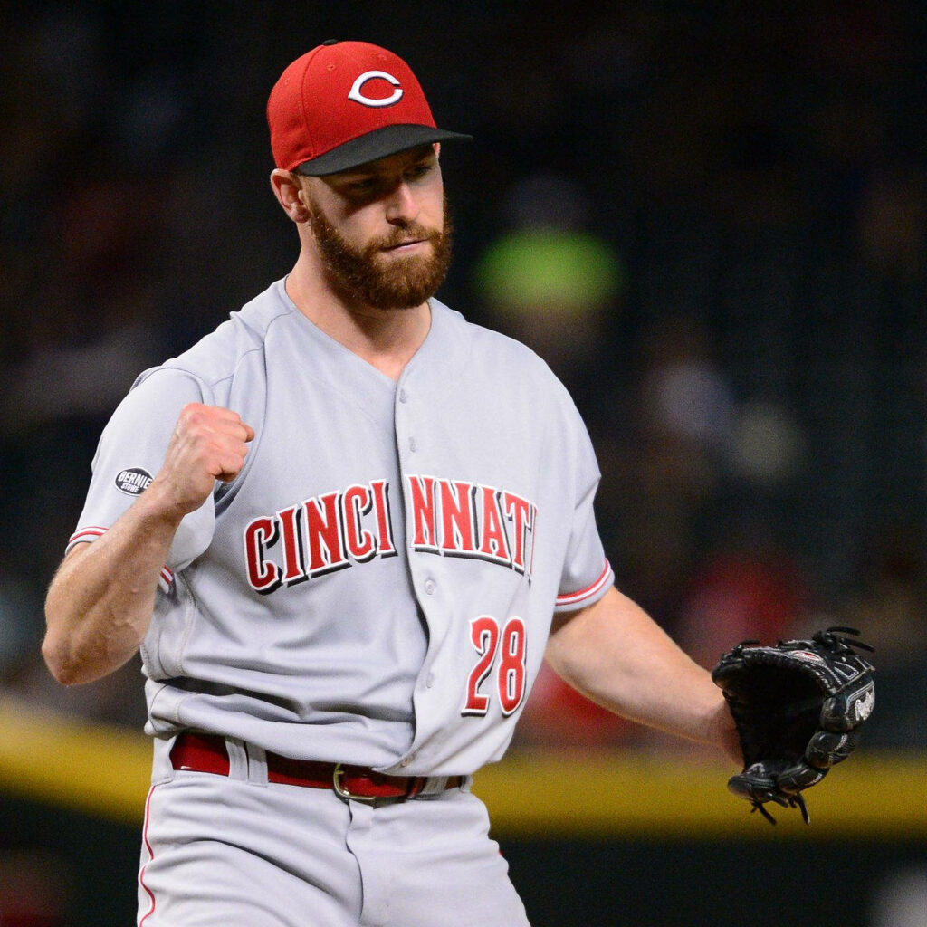 Anthony DeSclafani Cincinnati Reds fist pump celebrating on mound triumphant pitcher wallpaper