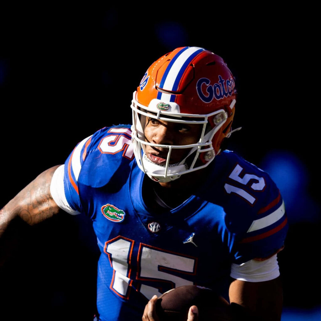 Anthony Richardson Florida Gators quarterback mid-play showing focus and athleticism wallpaper