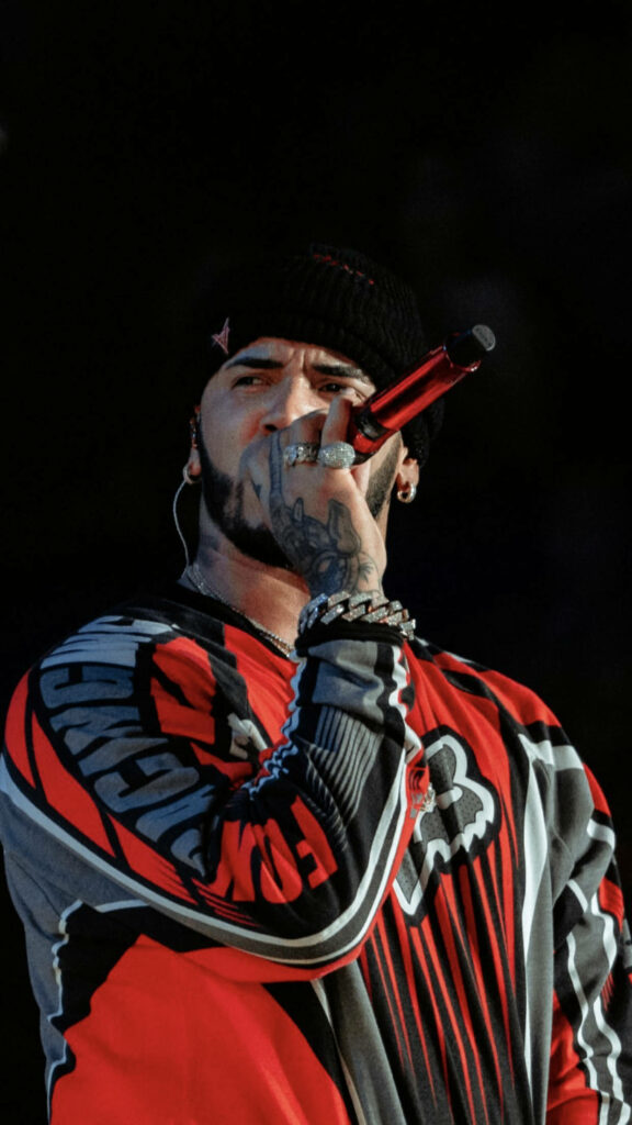 Anuel AA Live Wallpaper: Bold Red & Black Stage Performance