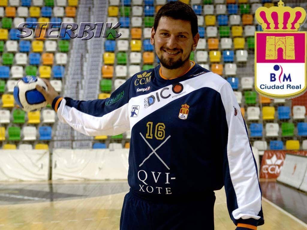Arpad Sterbik handball goalkeeper in BM Ciudad Real jersey indoor arena action photo wallpaper