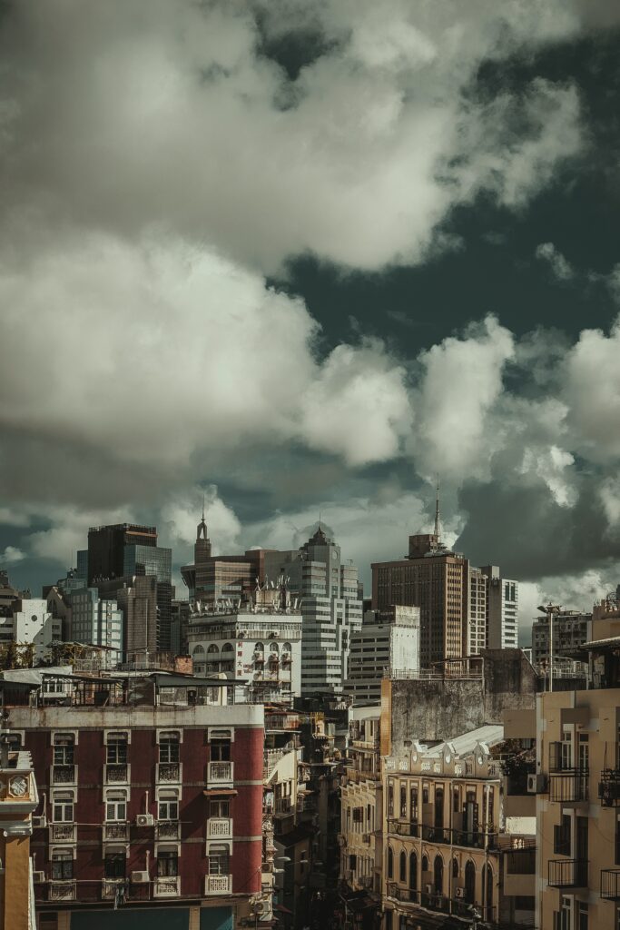 Atmospheric Cityscape Wallpaper: Modern and Traditional Skyline