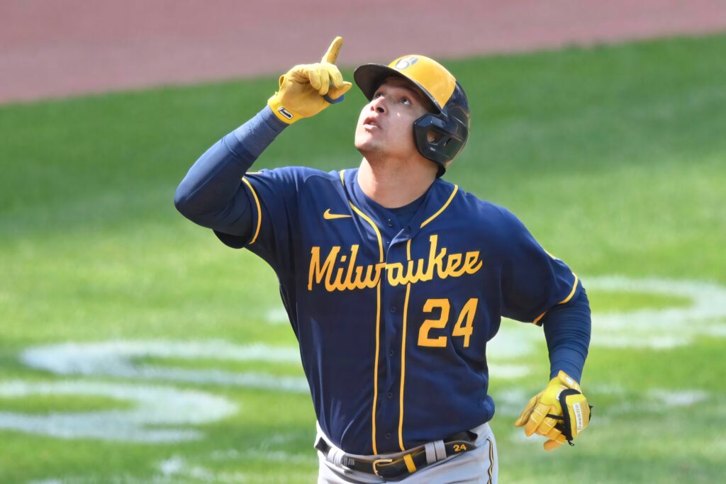 Avisail Garcia Milwaukee Brewers reflecting on field looking up in team uniform baseball wallpaper