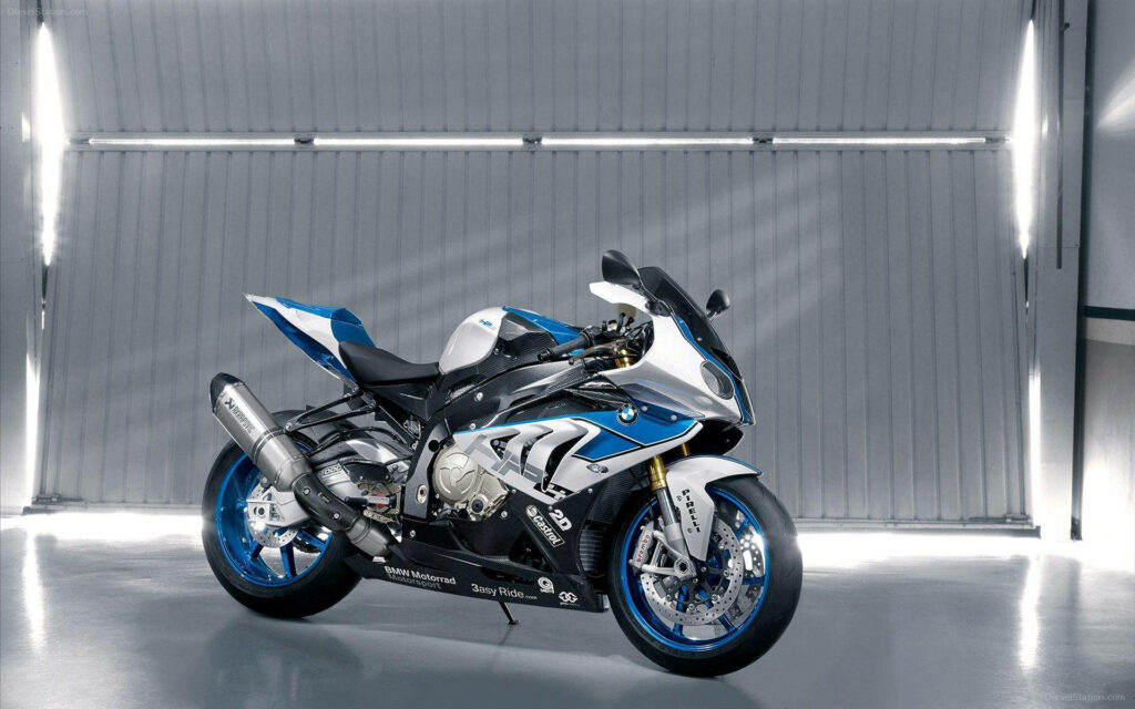 BMW HP4 Wallpaper: Sleek Design & Modern Garage Setting