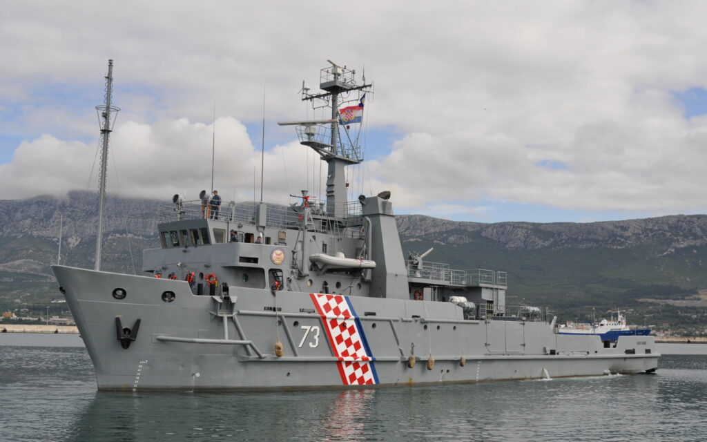 Nautical Heroism: Croatian Naval Vessel BS-73 Faust Vrancic Sailing as a Rescue Boat in the Croatian Navy - Captivating HD Wallpaper Background