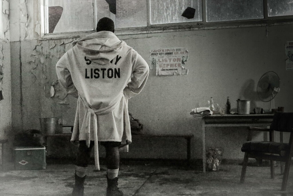 The Majestic Sonny Liston: Gazing at Boxing's Glorious Past Wallpaper