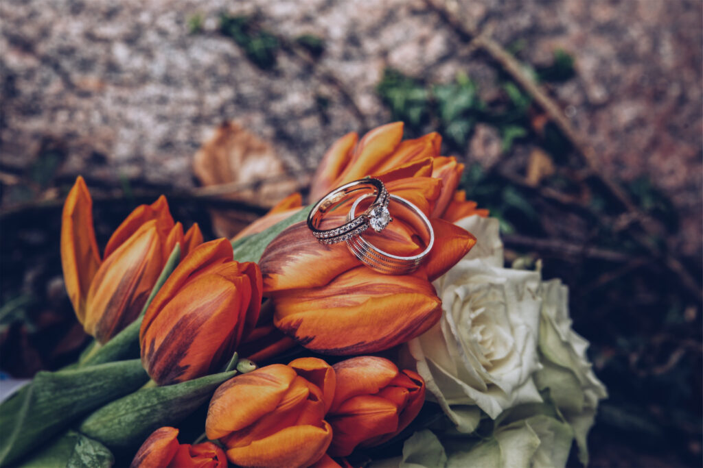 Romantic 4032x2688 Wallpaper: Vibrant Tulips & Roses with Wedding Rings