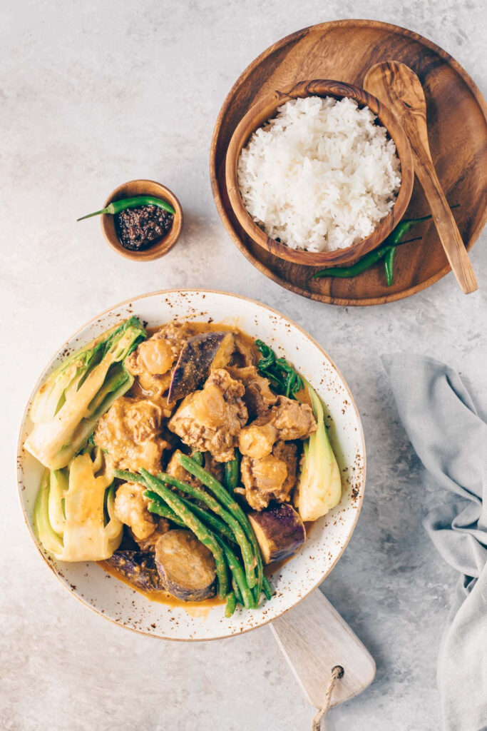 Beautiful Kare-Kare with Oxtail and Rice: Rustic Table Wallpaper