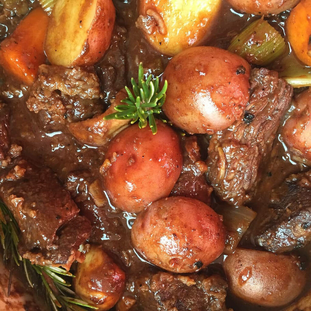 Beef Bourguignon Stew: Hearty Gourmet Wallpaper Background