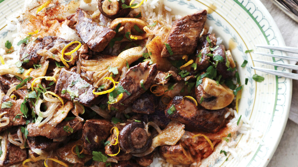 Beef Stroganoff Wallpaper: Classic Dish with Rice & Fresh Garnishes
