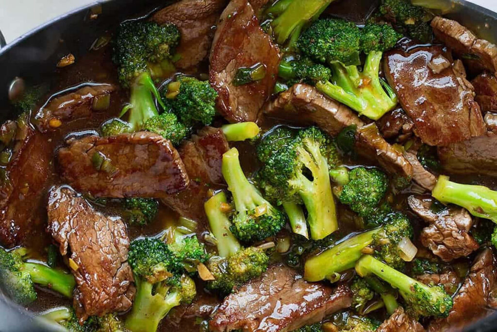 Beef and Broccoli Stir Fry: Mouthwatering Healthy Wallpaper Background