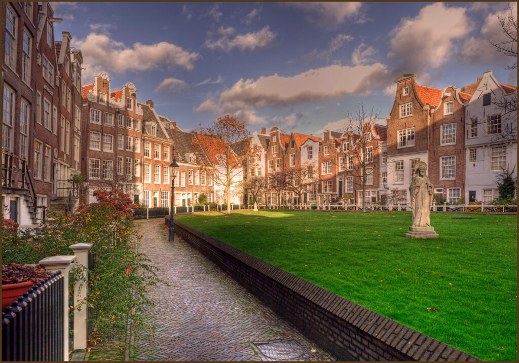 Serene Begijnhof Amsterdam Almshouses Wallpaper Background