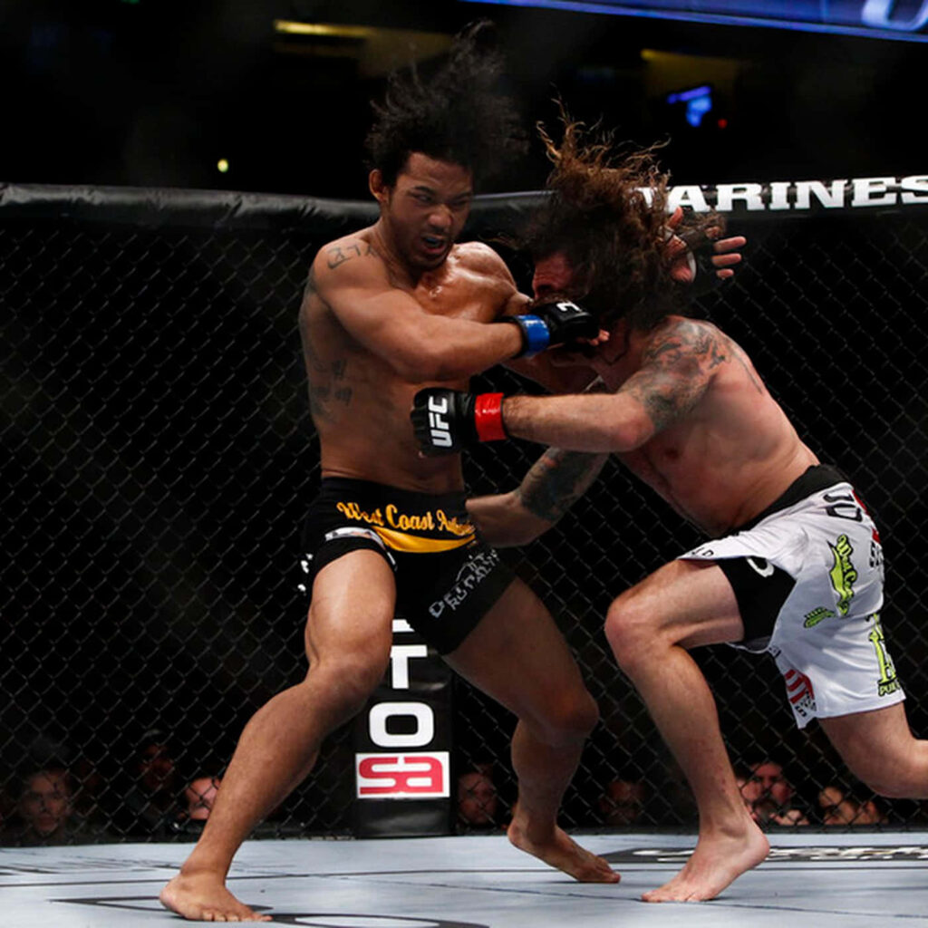 Ben Henderson and Clay Guida intense UFC fight moment inside the octagon wallpaper background